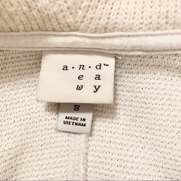 A New Day Oversized Cowl Turtleneck Beige Sz Small - Picture 4 of 5